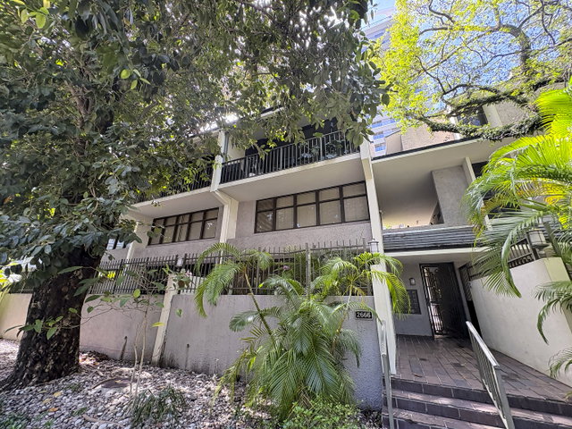 Coconut Grove Apt Condo / Tigertail Place main photo